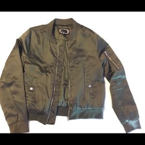 Light bomber jacket